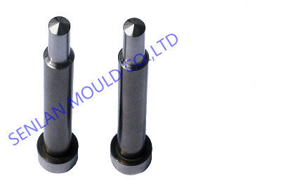 Des épingles de moule à plusieurs cavités de précision.