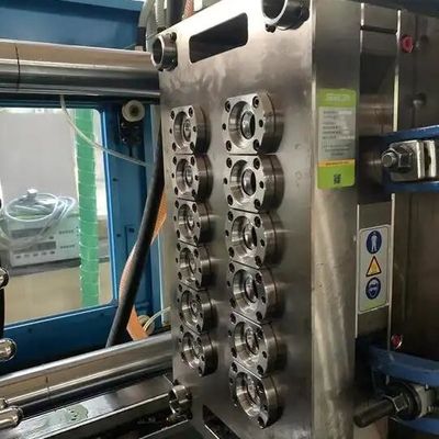 Components de moules préformés en PET personnalisés.