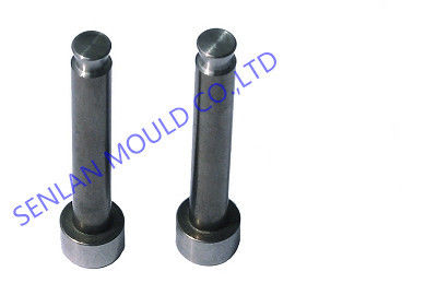 Des épingles de moule à plusieurs cavités de précision.