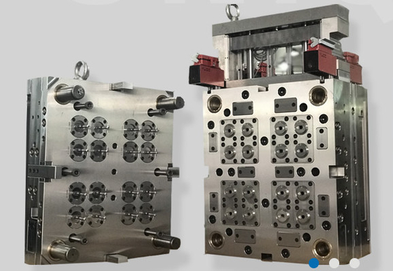 Moule d'injection de plastique médical de haute précision pour des solutions de production fiables et efficaces