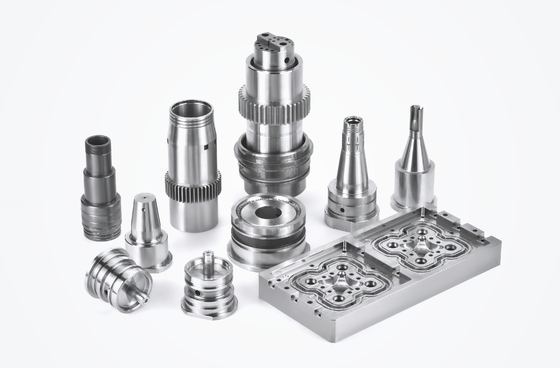 Composants de moules de précision pour le moulage par injection - 1.2344 Insert de noyau d'acier trempé pour composants en plastique