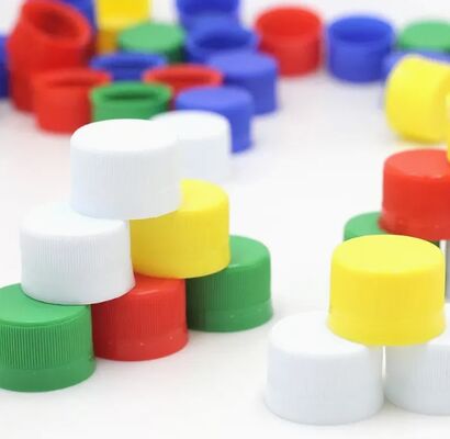 Moule d'injection à capuchon à clipser multi-empreintes pour la fabrication de bouchons de bouteilles en plastique