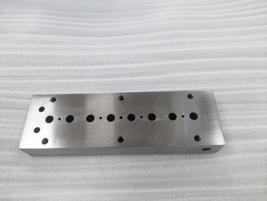 Le moulage par injection de moulage fait sur commande de précision de service moule faisant/pièce en plastique de moulage par injection