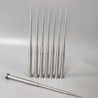 SKD61 épingle à noyau droit de nitrure d'acier sous pression avec dureté HRC43-45, précision +/- 0,002 mm et surface polie pour outils médicaux